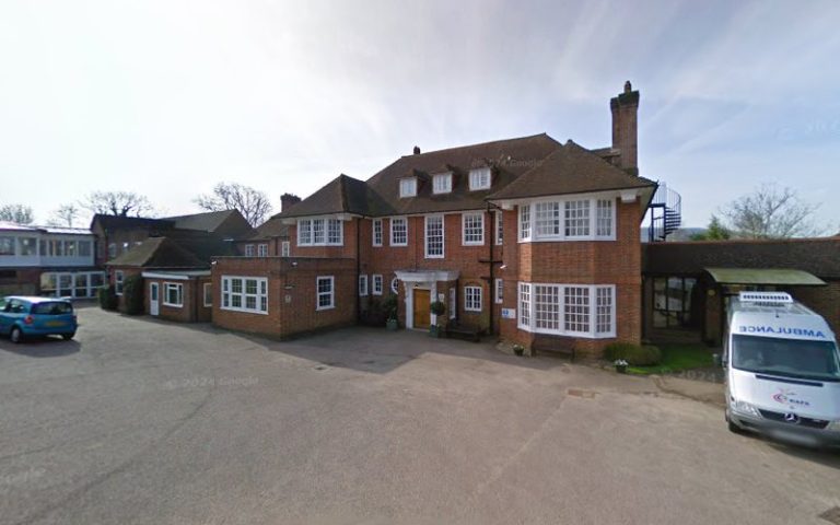 605 9ace05565269 768x480